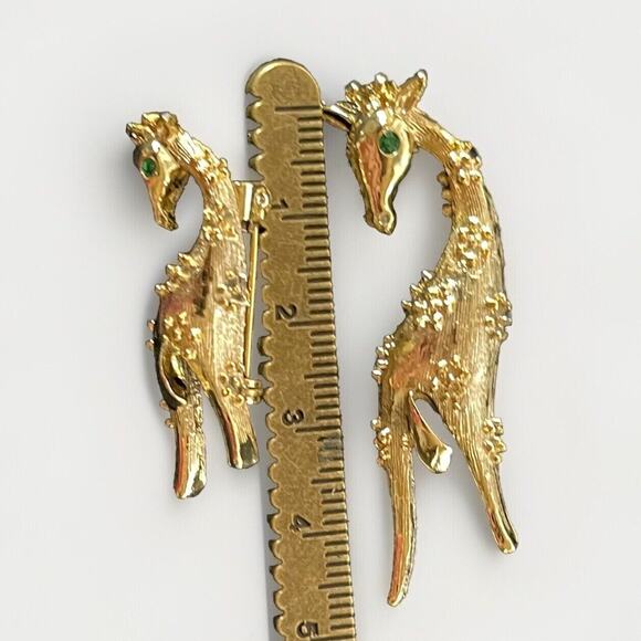 Vintage Giraffe Scatter Pin Brooch Mother Baby Gold Tone Green Rhinestone Eye - Picture 5 of 9